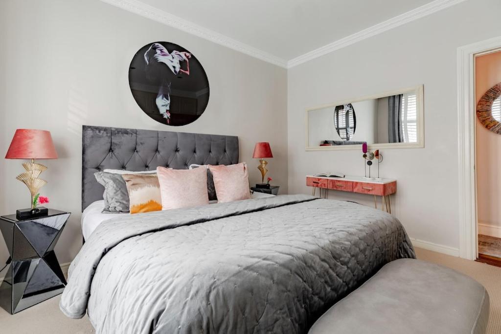 Revamped & Luxxe For Covent Garden Lovers! Adorable City Home For Families & Friends London Exteriör bild