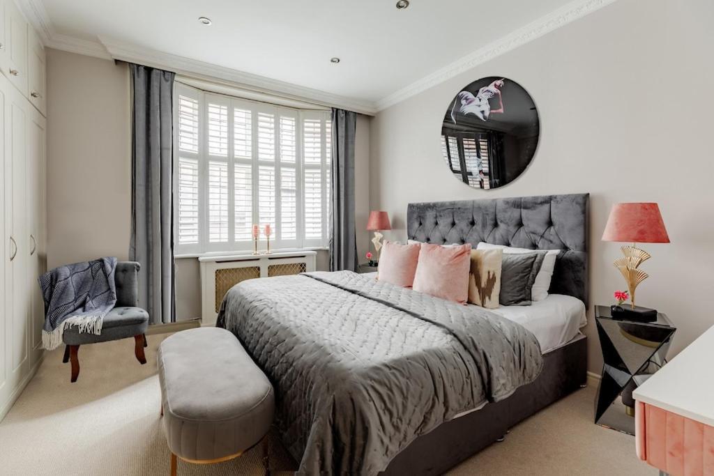 Revamped & Luxxe For Covent Garden Lovers! Adorable City Home For Families & Friends London Exteriör bild