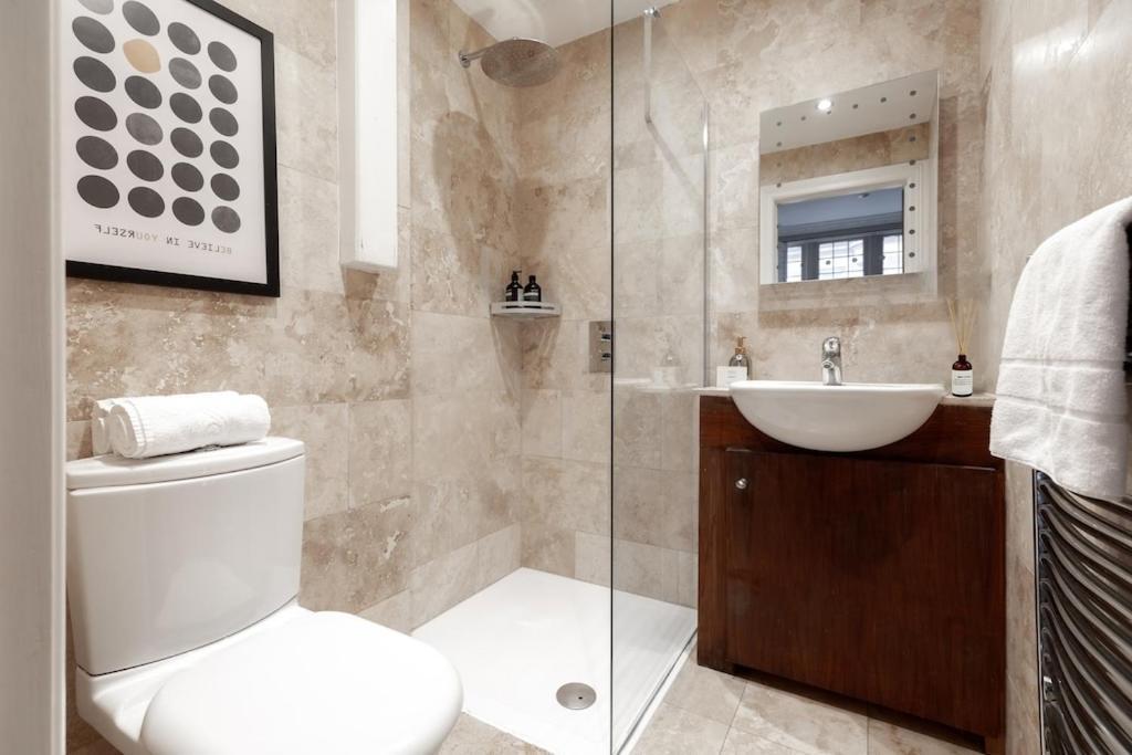 Revamped & Luxxe For Covent Garden Lovers! Adorable City Home For Families & Friends London Exteriör bild