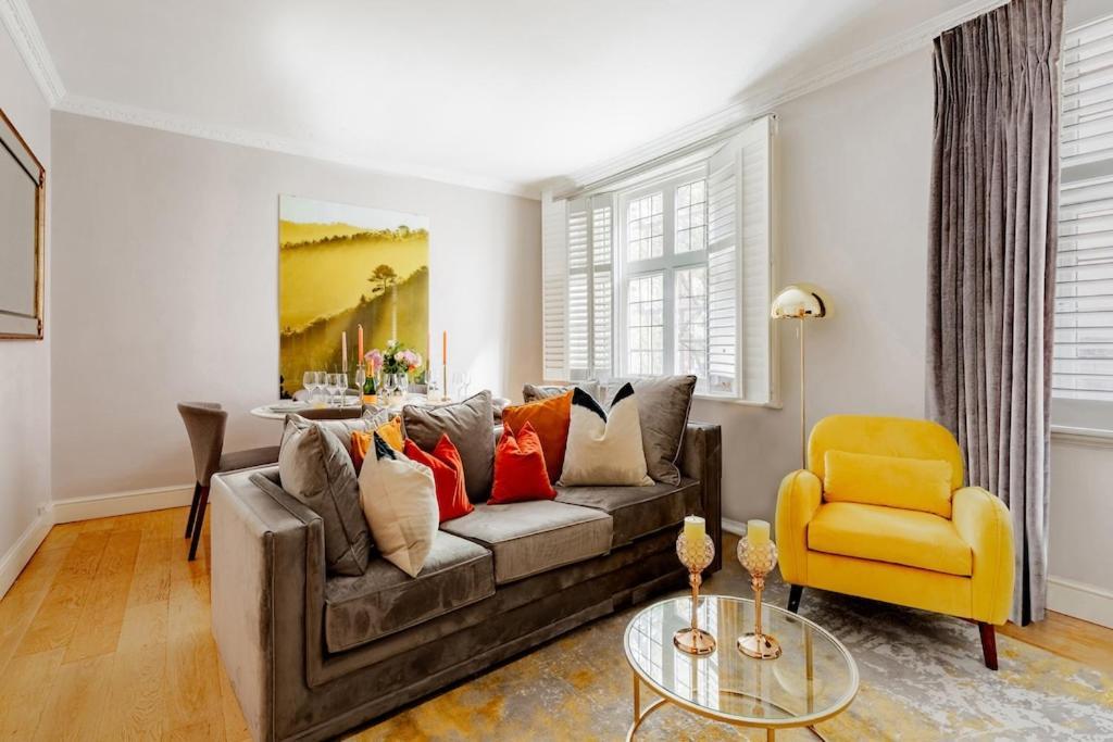 Revamped & Luxxe For Covent Garden Lovers! Adorable City Home For Families & Friends London Exteriör bild