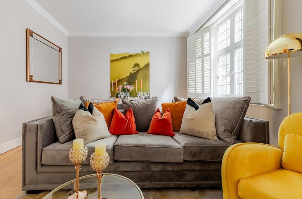 Revamped & Luxxe For Covent Garden Lovers! Adorable City Home For Families & Friends London Exteriör bild