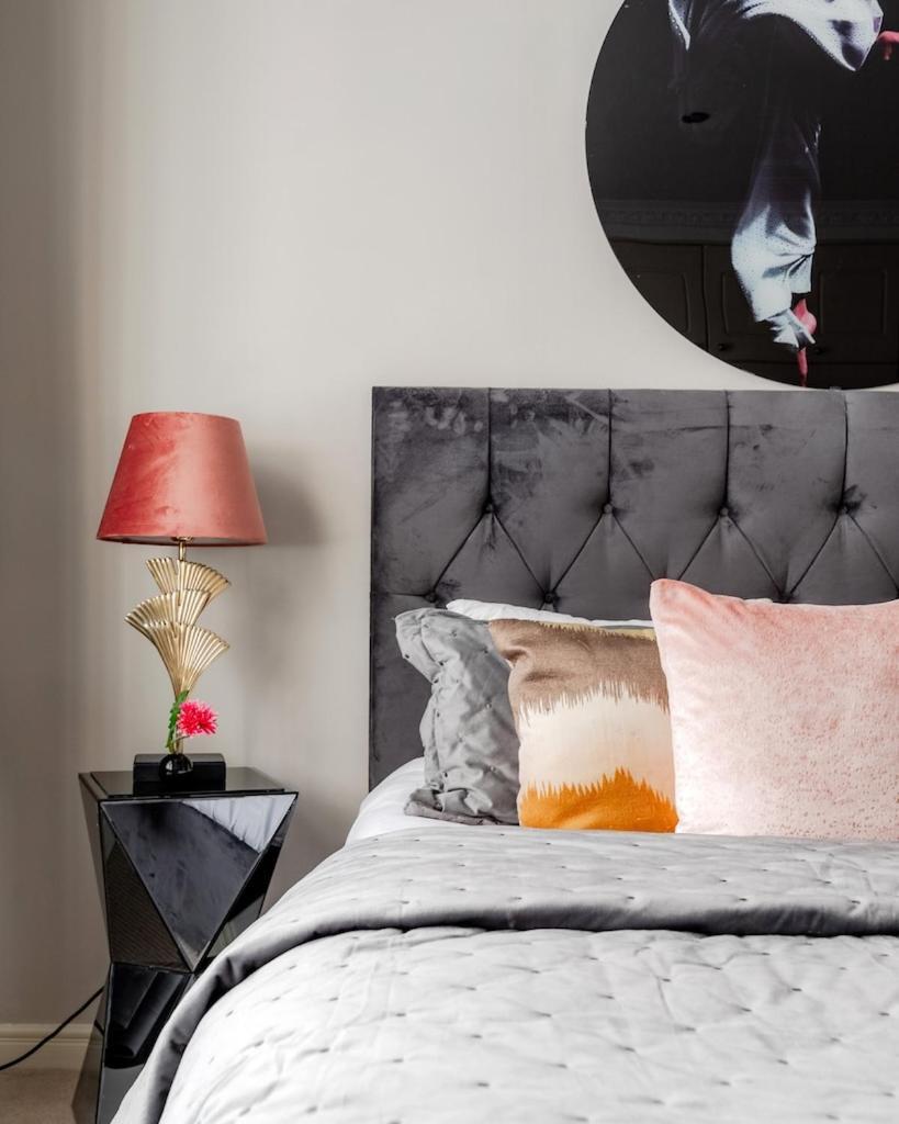 Revamped & Luxxe For Covent Garden Lovers! Adorable City Home For Families & Friends London Exteriör bild