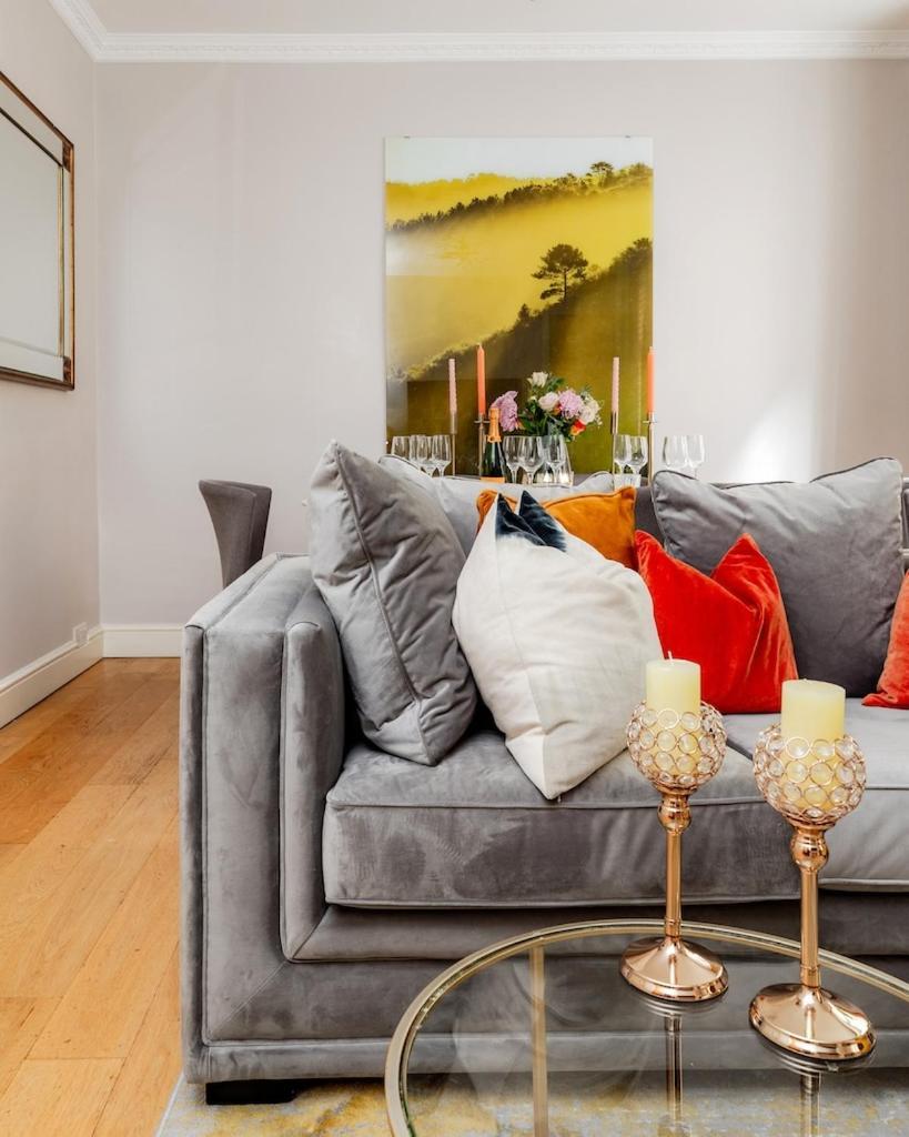Revamped & Luxxe For Covent Garden Lovers! Adorable City Home For Families & Friends London Exteriör bild